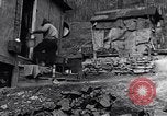 Immagine di Città Steelmill durante la depressione United States USA, 1939, secondo 43 filmato di repertorio 65675031538