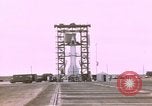 Standbild V-2 Rakete Alamogordo New Mexico USA, 1945, aus Sekunde 16 historischem Filmmaterial Videoclip 65675031545