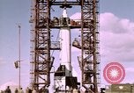 Standbild V-2 Rakete Alamogordo New Mexico USA, 1945, aus Sekunde 23 historischem Filmmaterial Videoclip 65675031545