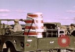 Standbild V-2 Rakete Alamogordo New Mexico USA, 1945, aus Sekunde 15 historischem Filmmaterial Videoclip 65675031546