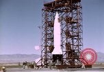 Standbild V-2 Rakete Alamogordo New Mexico USA, 1945, aus Sekunde 43 historischem Filmmaterial Videoclip 65675031547