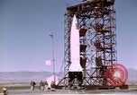 Standbild V-2 Rakete Alamogordo New Mexico USA, 1945, aus Sekunde 55 historischem Filmmaterial Videoclip 65675031547
