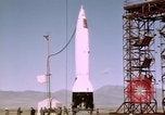 Standbild V-2 Rakete Alamogordo New Mexico USA, 1945, aus Sekunde 9 historischem Filmmaterial Videoclip 65675031548