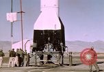 Standbild V-2 Rakete Alamogordo New Mexico USA, 1945, aus Sekunde 16 historischem Filmmaterial Videoclip 65675031548
