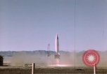 Standbild V-2 Rakete Alamogordo New Mexico USA, 1945, aus Sekunde 48 historischem Filmmaterial Videoclip 65675031548