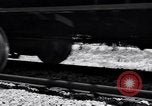 Standbild Vintage Lokomotive der Zug nähert sich United States USA, 1951, aus Sekunde 28 historischem Filmmaterial Videoclip 65675031552