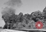 Standbild Vintage Lokomotive der Zug nähert sich United States USA, 1951, aus Sekunde 52 historischem Filmmaterial Videoclip 65675031552