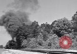 Standbild Vintage Lokomotive der Zug nähert sich United States USA, 1951, aus Sekunde 55 historischem Filmmaterial Videoclip 65675031552