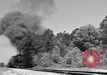 Standbild Vintage Lokomotive der Zug nähert sich United States USA, 1951, aus Sekunde 56 historischem Filmmaterial Videoclip 65675031552