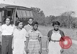 Standbild Negro Kinder South Carolina United States USA, 1936, aus Sekunde 38 historischem Filmmaterial Videoclip 65675031558