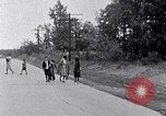 Standbild Negro Kinder South Carolina United States USA, 1936, aus Sekunde 24 historischem Filmmaterial Videoclip 65675031559