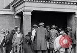 Immagine di Disoccupati americani Africani in grande depressione South Carolina United States USA, 1936, secondo 27 filmato di repertorio 65675031564