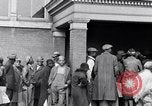 Immagine di Disoccupati americani Africani in grande depressione South Carolina United States USA, 1936, secondo 30 filmato di repertorio 65675031564