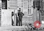 Immagine di Negro condizioni di alloggiamento South Carolina United States USA, 1936, secondo 35 filmato di repertorio 65675031575