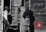 Immagine di Negro condizioni di alloggiamento South Carolina United States USA, 1936, secondo 44 filmato di repertorio 65675031575