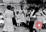 Standbild Afroamerikanische Frauen tanzen South Carolina United States USA, 1936, aus Sekunde 1 historischem Filmmaterial Videoclip 65675031583