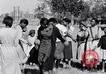 Standbild Afroamerikanische Frauen tanzen South Carolina United States USA, 1936, aus Sekunde 9 historischem Filmmaterial Videoclip 65675031583