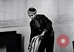 Immagine di Alunni afro-americani in classe drammatica Washington DC USA, 1939, secondo 3 filmato di repertorio 65675031593