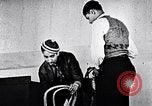Immagine di Alunni afro-americani in classe drammatica Washington DC USA, 1939, secondo 6 filmato di repertorio 65675031593