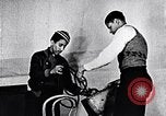 Immagine di Alunni afro-americani in classe drammatica Washington DC USA, 1939, secondo 9 filmato di repertorio 65675031593
