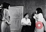 Immagine di Alunni afro-americani in classe drammatica Washington DC USA, 1939, secondo 49 filmato di repertorio 65675031593