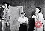 Immagine di Alunni afro-americani in classe drammatica Washington DC USA, 1939, secondo 50 filmato di repertorio 65675031593