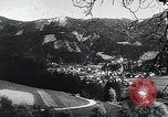 Standbild Outdoor Orgel in Kufstein Festung Turm Kufstein Österreich, 1944, aus Sekunde 35 historischem Filmmaterial Videoclip 65675031596
