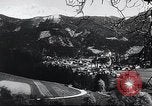 Standbild Outdoor Orgel in Kufstein Festung Turm Kufstein Österreich, 1944, aus Sekunde 36 historischem Filmmaterial Videoclip 65675031596