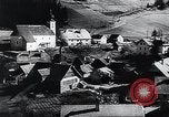 Standbild landwirtschaftlichen Praktiken Steiermark Österreich, 1944, aus Sekunde 46 historischem Filmmaterial Videoclip 65675031597