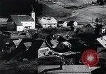 Standbild landwirtschaftlichen Praktiken Steiermark Österreich, 1944, aus Sekunde 48 historischem Filmmaterial Videoclip 65675031597