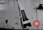 Standbild A-4 Rakete Peenemunde Deutschland, 1942, aus Sekunde 50 historischem Filmmaterial Videoclip 65675031612