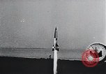 Standbild A-4 Rakete Peenemunde Deutschland, 1942, aus Sekunde 20 historischem Filmmaterial Videoclip 65675031615