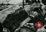 Standbild Deutsche Soldaten Malerei Szenen in Griechenland Griechenland, 1944, aus Sekunde 34 historischem Filmmaterial Videoclip 65675031631