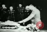 Standbild Deutscher Oberst Wilhelm General Heinz Guderian Nürnberg Deutschland, 1944, aus Sekunde 35 historischem Filmmaterial Videoclip 65675031632