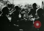 Standbild deutsche Soldaten Griechenland, 1944, aus Sekunde 52 historischem Filmmaterial Videoclip 65675031633