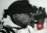 Standbild deutsche Soldaten Vorbereiten für den Kampf mit der sowjetischen Streitkräfte Russland, 1944, aus Sekunde 20 historischem Filmmaterial Videoclip 65675031634