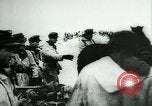 Standbild deutsche Soldaten Vorbereiten für den Kampf mit der sowjetischen Streitkräfte Russland, 1944, aus Sekunde 24 historischem Filmmaterial Videoclip 65675031634