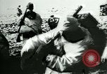 Standbild deutsche Soldaten Vorbereiten für den Kampf mit der sowjetischen Streitkräfte Russland, 1944, aus Sekunde 28 historischem Filmmaterial Videoclip 65675031634