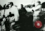 Standbild deutsche Soldaten Vorbereiten für den Kampf mit der sowjetischen Streitkräfte Russland, 1944, aus Sekunde 30 historischem Filmmaterial Videoclip 65675031634