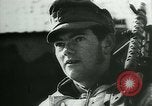 Standbild deutsche Soldaten Vorbereiten für den Kampf mit der sowjetischen Streitkräfte Russland, 1944, aus Sekunde 32 historischem Filmmaterial Videoclip 65675031634
