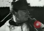 Standbild deutsche Soldaten Vorbereiten für den Kampf mit der sowjetischen Streitkräfte Russland, 1944, aus Sekunde 34 historischem Filmmaterial Videoclip 65675031634