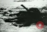 Standbild deutsche Soldaten Vorbereiten für den Kampf mit der sowjetischen Streitkräfte Russland, 1944, aus Sekunde 36 historischem Filmmaterial Videoclip 65675031634