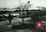 Standbild deutsche Soldaten Vorbereiten für den Kampf mit der sowjetischen Streitkräfte Russland, 1944, aus Sekunde 37 historischem Filmmaterial Videoclip 65675031634