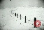 Standbild deutsche Soldaten Vorbereiten für den Kampf mit der sowjetischen Streitkräfte Russland, 1944, aus Sekunde 46 historischem Filmmaterial Videoclip 65675031634