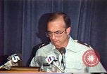 Immagine di American Air Force Officer parla di diritti umani in Nicaragua Nicaragua, 1983, secondo 22 filmato di repertorio 65675031643
