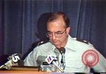 Immagine di American Air Force Officer parla di diritti umani in Nicaragua Nicaragua, 1983, secondo 24 filmato di repertorio 65675031643