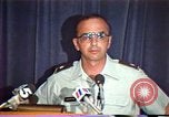 Immagine di American Air Force Officer parla di diritti umani in Nicaragua Nicaragua, 1983, secondo 30 filmato di repertorio 65675031643