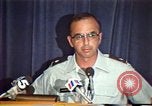 Immagine di American Air Force Officer parla di diritti umani in Nicaragua Nicaragua, 1983, secondo 38 filmato di repertorio 65675031643