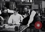 Standbild Glühlampe United States USA, 1923, aus Sekunde 16 historischem Filmmaterial Videoclip 65675031659