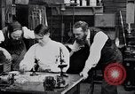 Standbild Glühlampe United States USA, 1923, aus Sekunde 20 historischem Filmmaterial Videoclip 65675031659